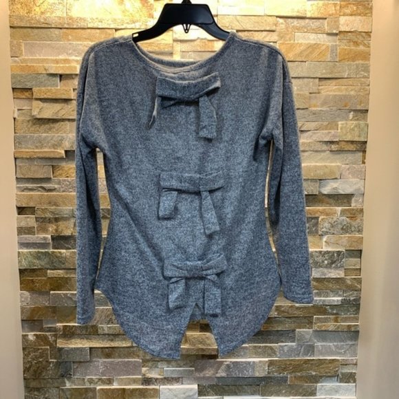 Mine Bow Back Sweater - Picture 4 of 6